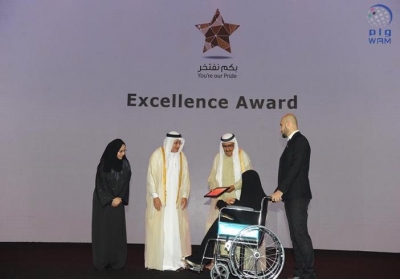 H.H. Sheikh Hamdan bin Rashid honors Dubai Health Authority employees