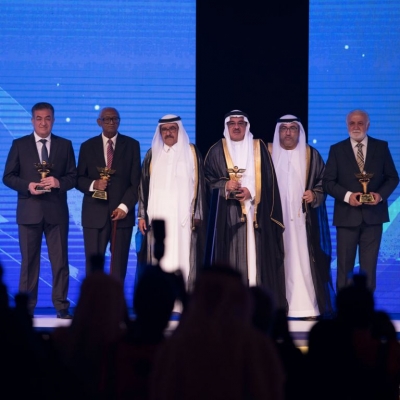 H.H. Sheikh Hamdan bin Rashid honors the winners of the 10th term of Hamdan Medical award